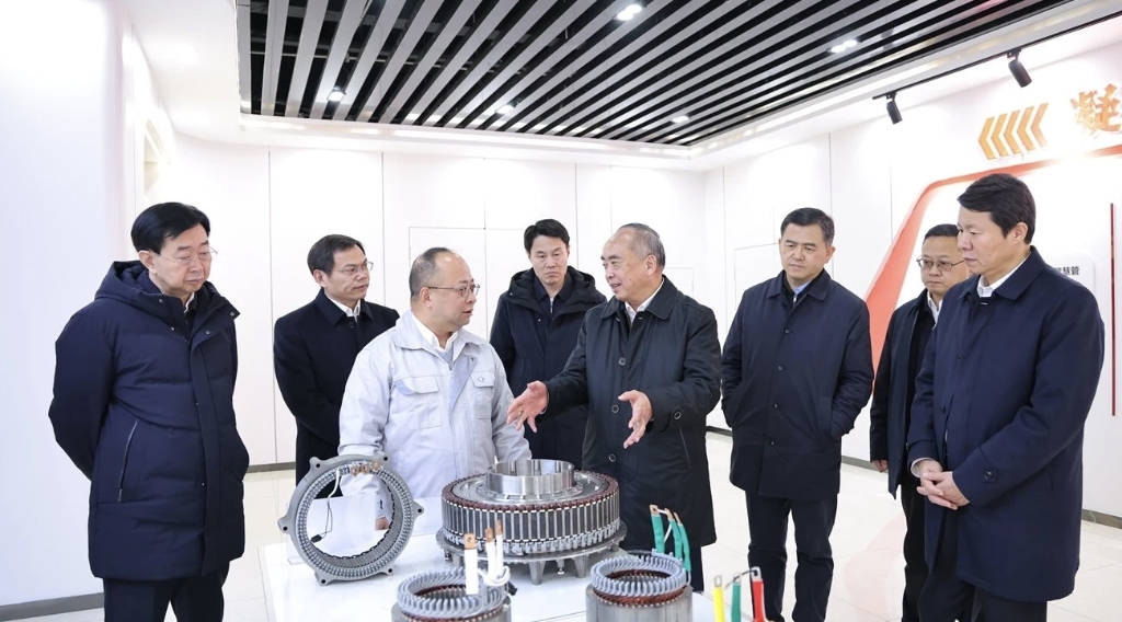 开足马力“赶订单”，奋力冲刺“开门红”  | 山东省委书记林武调研官方网站临沂工厂新能源电驱动项目